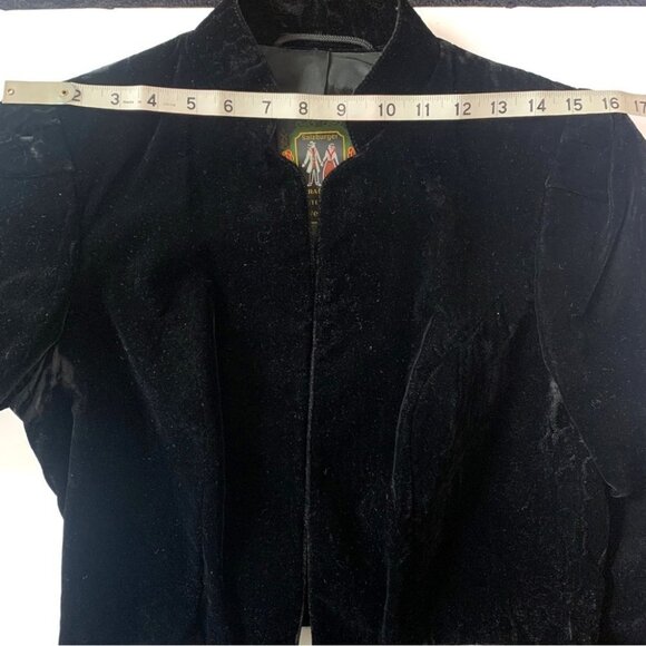 SALZBURGER TRACHTEN  AUS ÖSTERREICH VON WENGER VELVET BLACK BLAZER MADE AUSTRIA - Picture 11 of 14